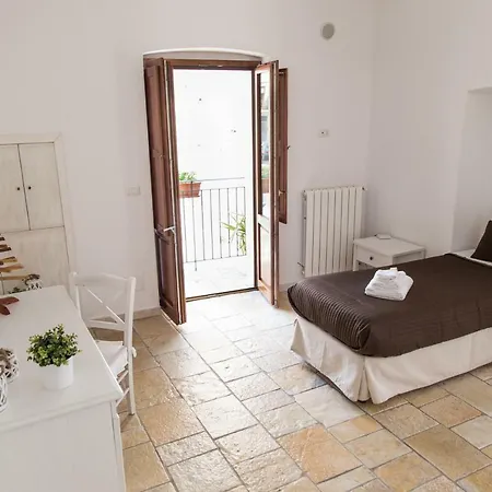 L'angolo Del Marchese Bed & Breakfast *